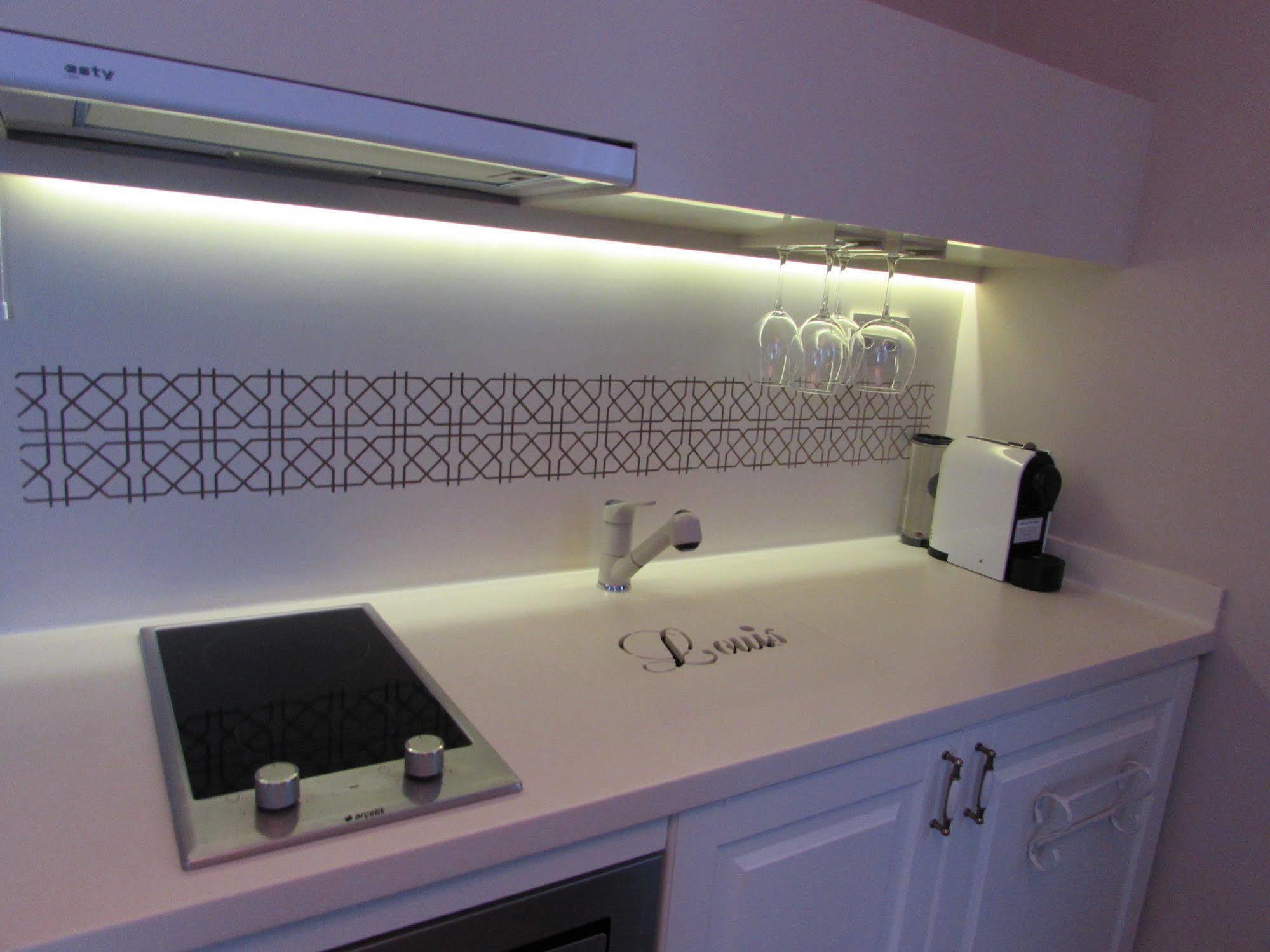 Louis Appartements Galata Истанбул Екстериор снимка